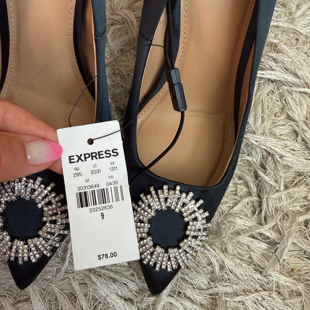 NWOB Express Dark Green Satin Rhinestone Embellished Pointed Toe Pumps Sz 9 - Picture 5 of 9